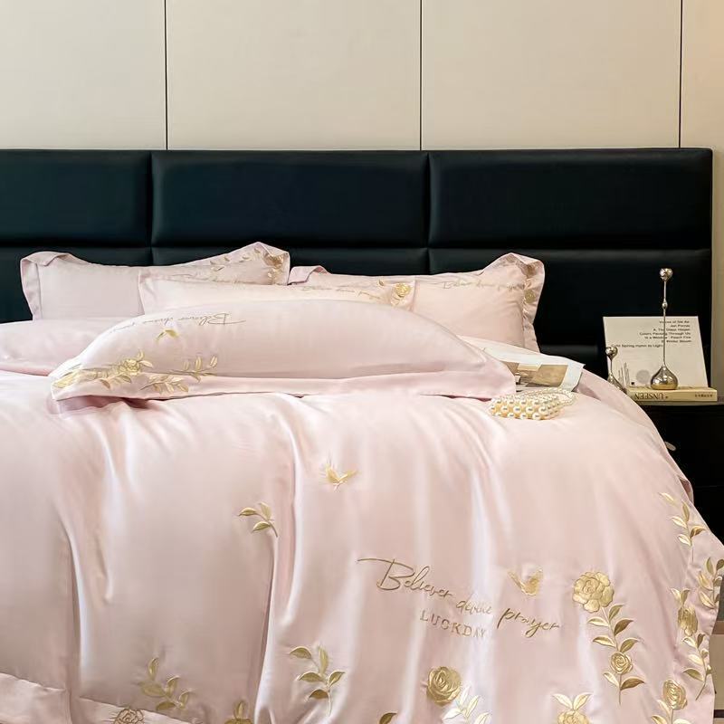 2025 Autumn And Winter Simple Luxury Style Four-Piece Set Includes