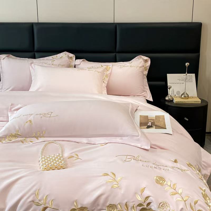 2025 Autumn And Winter Simple Luxury Style Four-Piece Set Includes
