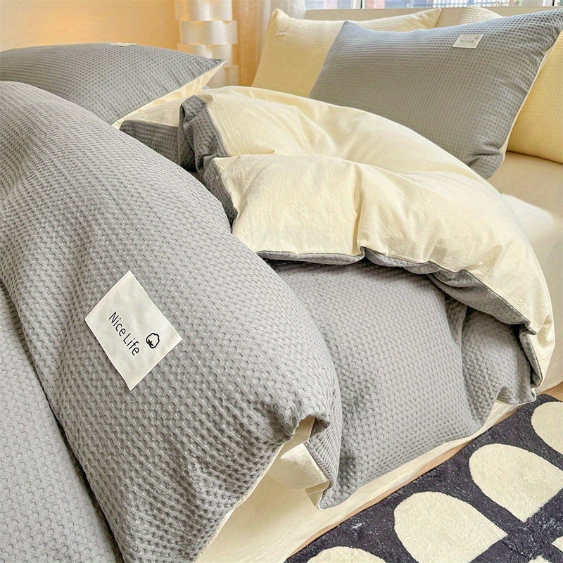 Joyful and Lively Four-Piece Bedding Set with Duvet Cover*1 + Fitted Sheet*1 + Pillowcases*2