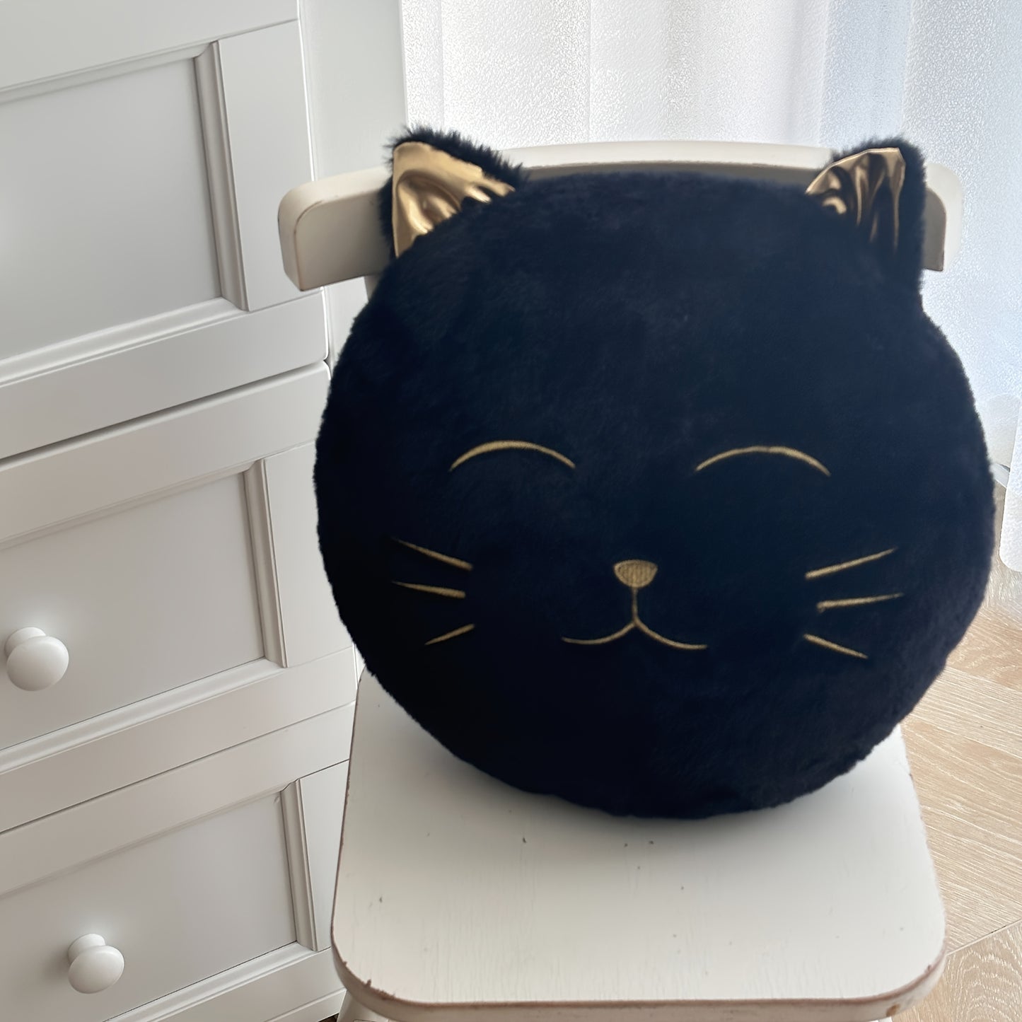 Golden Fluffy Cat Pillow Golden Fluffy Cat Pillow - Cartoon-Themed Decorative Pillow for Home Decor