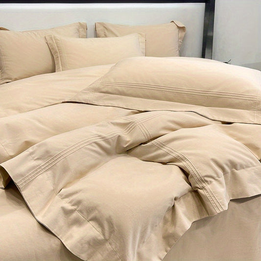 Warm Four-Piece Bedding Set: Includes 1 Duvet Cover + 1 Fitted Sheet + 2 Pillowcases