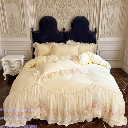 Stylish and Exquisite Four-Piece Bedding Set with Duvet Cover*1 + Fitted Sheet*1 + Pillowcases*2