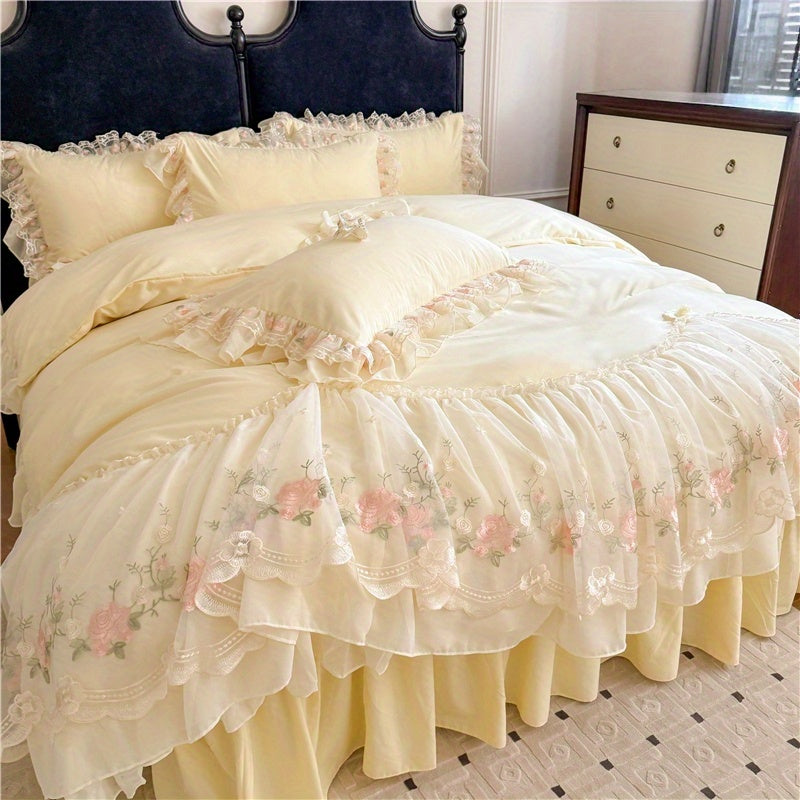 Stylish and Exquisite Four-Piece Bedding Set with Duvet Cover*1 + Fitted Sheet*1 + Pillowcases*2